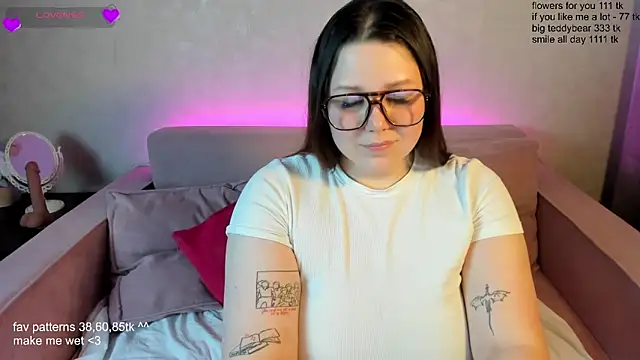 Ruth Oliver online show from 03.08.25