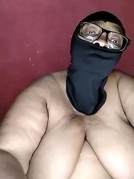 Snapshot of naughtygrannyXXX chatting on 12.21.24 naughtygrannyXXX online show from 12.21.24