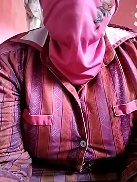 Snapshot of naughtygrannyXXX chatting on 03.10.25 naughtygrannyXXX online show from 03.10.25