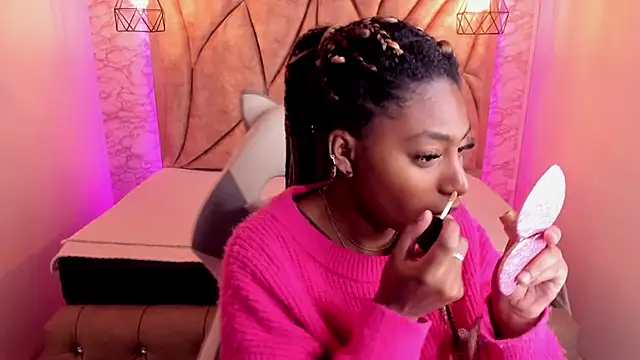 Queen perla  online show from 01.22.25