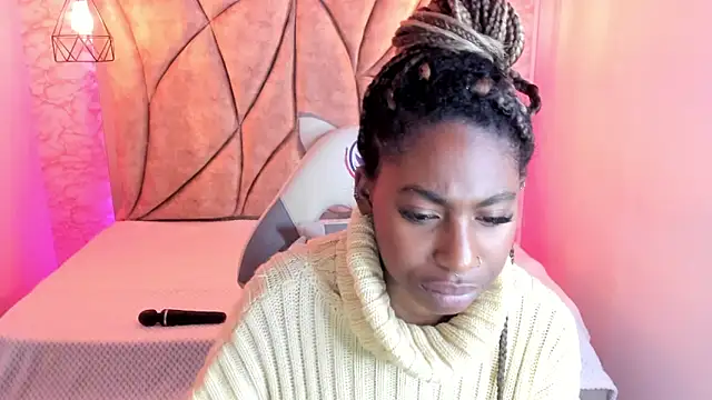 Queen perla  online show from 01.31.25