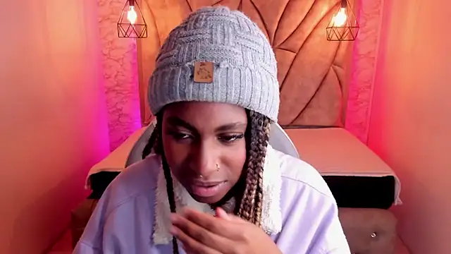 Queen perla  online show from 02.16.25