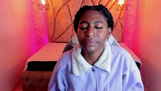 Queen perla  online show from 03.04.25