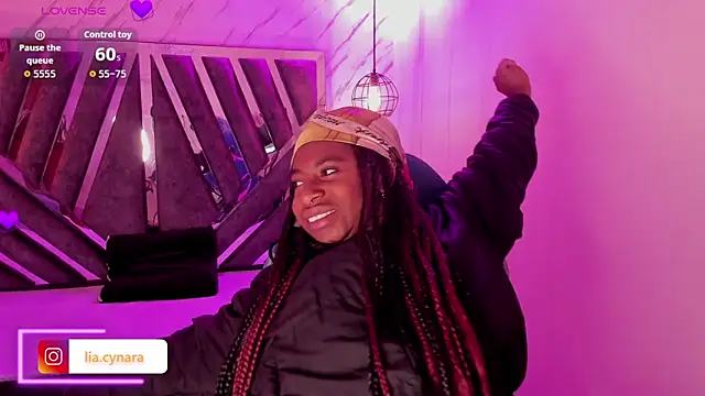 Queen perla  online show from 10.04.25