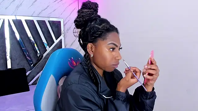 Queen perla  online show from 11.08.25