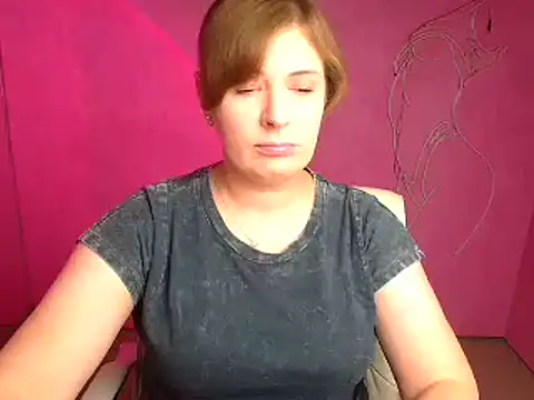 Snapshot of Lissmilf chatting on 10.10.25 Lissmilf online show from 10.10.25