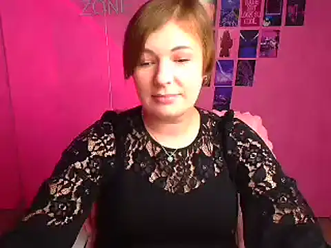 Snapshot of Lissmilf chatting on 10.19.25 Lissmilf online show from 10.19.25