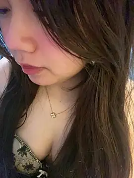 Snapshot of Hotellinh12 chatting on 01.11.26 Hotellinh12 online show from 01.11.26