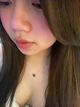 Snapshot of Hotellinh12 chatting on 02.02.26 Hotellinh12 online show from 02.02.26