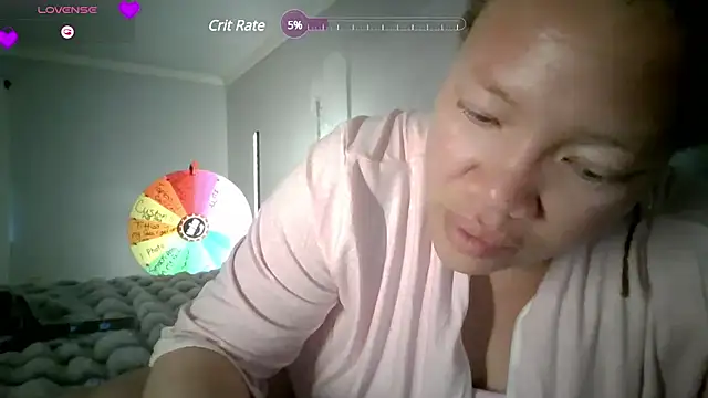 Snapshot of Milfshakecafe chatting on 03.18.25 Milfshakecafe online show from 03.18.25