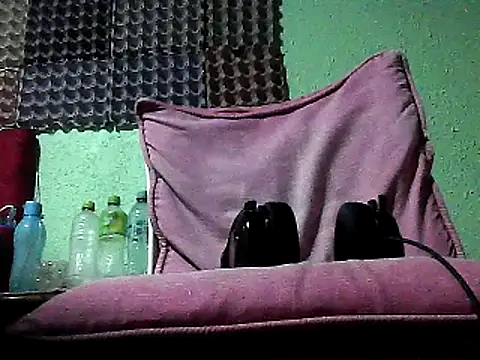 Snapshot of gxXxuesta chatting on 03.19.26 gxXxuesta online show from 03.19.26