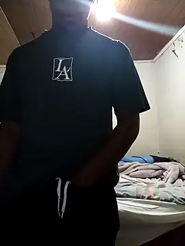 Snapshot of Uncletee112 chatting on 10.26.25 Uncletee112 online show from 10.26.25