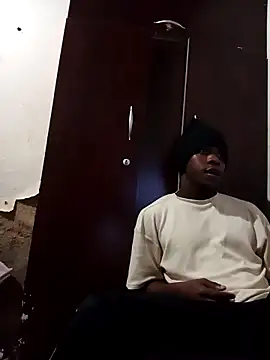 Snapshot of Uncletee112 chatting on 11.11.25 Uncletee112 online show from 11.11.25