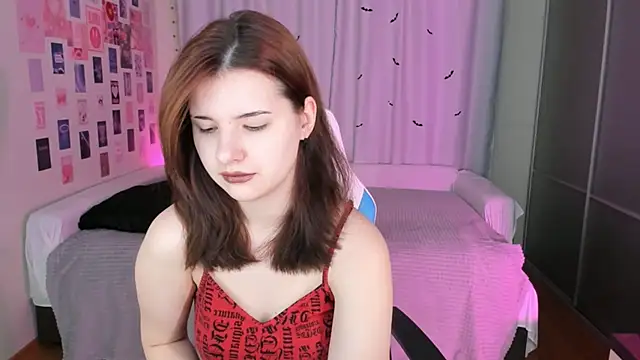 Snapshot of Vanessa_Verona chatting on 12.14.25 Vanessa Verona online show from 12.14.25