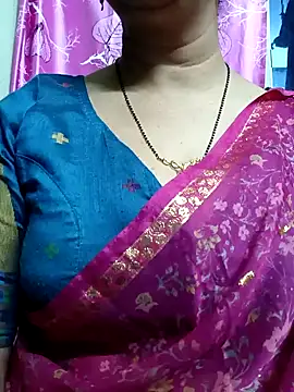 Snapshot of Rosy-B chatting on 01.27.25 Rosy-B online show from 01.27.25