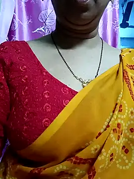 Snapshot of Rosy-B chatting on 01.29.25 Rosy-B online show from 01.29.25