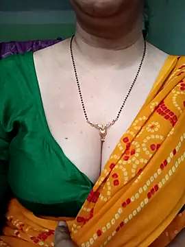 Snapshot of Rosy-B chatting on 03.20.25 Rosy-B online show from 03.20.25