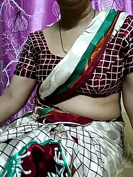 Snapshot of Rosy-B chatting on 03.20.25 Rosy-B online show from 03.20.25