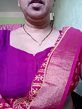 Snapshot of Rosy-B chatting on 09.25.25 Rosy-B online show from 09.25.25