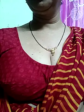Snapshot of Rosy-B chatting on 02.02.26 Rosy-B online show from 02.02.26