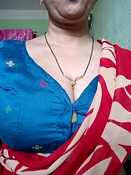Snapshot of Rosy-B chatting on 02.19.26 Rosy-B online show from 02.19.26