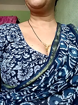 Snapshot of Rosy-B chatting on 02.22.26 Rosy-B online show from 02.22.26