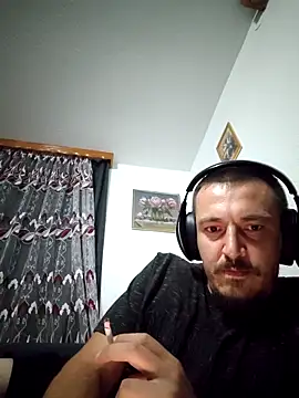 Snapshot of mayk18cm chatting on 09.29.25 mayk18cm online show from 09.29.25