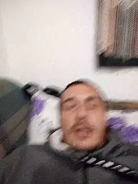 Snapshot of mayk18cm chatting on 10.27.25 mayk18cm online show from 10.27.25