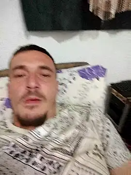 Snapshot of mayk18cm chatting on 11.16.25 mayk18cm online show from 11.16.25