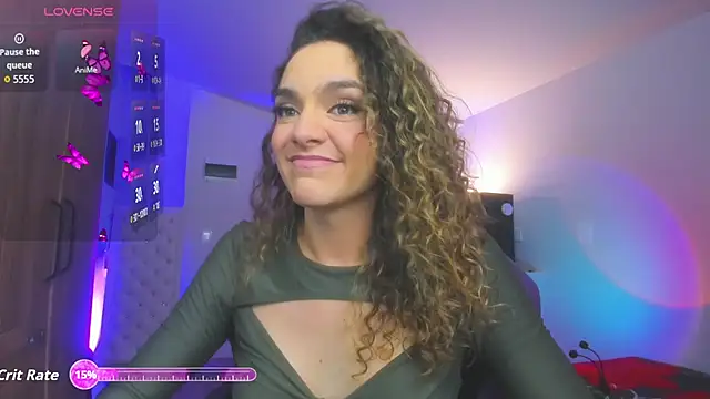 Snapshot of mariiahneedles chatting on 07.26.26 mariiahneedles online show from 07.26.26
