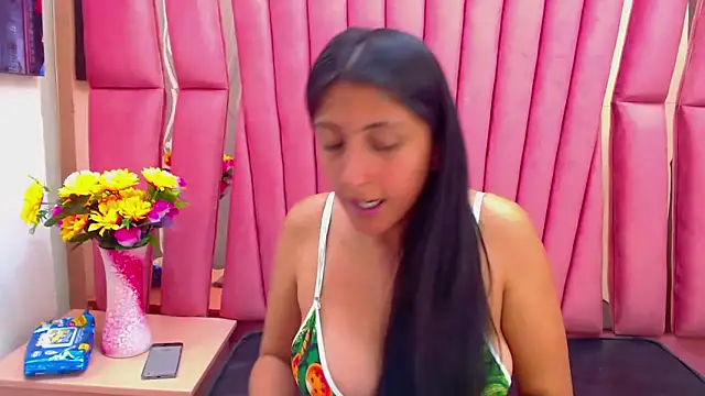 Snapshot of Cameron_cutte chatting on 12.29.24 Cameron cutte online show from 12.29.24