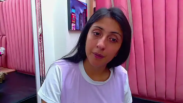 Snapshot of Cameron_cutte chatting on 01.08.25 Cameron cutte online show from 01.08.25