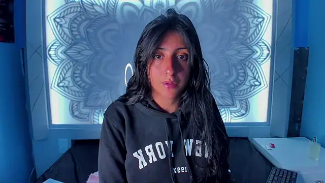 Snapshot of Cameron_cutte chatting on 02.18.25 Cameron cutte online show from 02.18.25