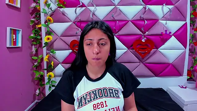 Snapshot of Cameron_cutte chatting on 03.11.25 Cameron cutte online show from 03.11.25