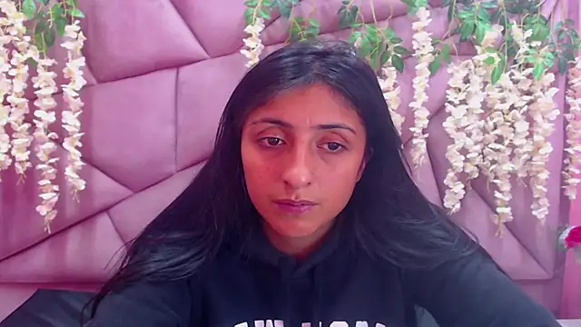 Snapshot of Cameron_cutte chatting on 03.22.25 Cameron cutte online show from 03.22.25