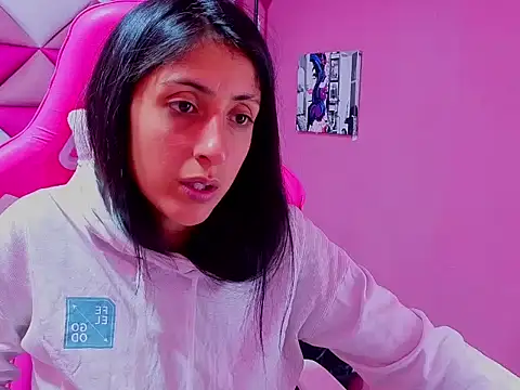 Snapshot of Cameron_cutte chatting on 10.04.25 Cameron cutte online show from 10.04.25