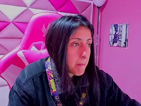 Snapshot of Cameron_cutte chatting on 10.07.25 Cameron cutte online show from 10.07.25