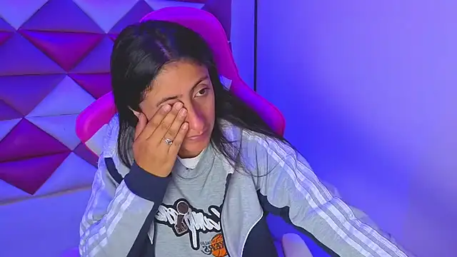 Snapshot of Cameron_cutte chatting on 11.16.25 Cameron cutte online show from 11.16.25