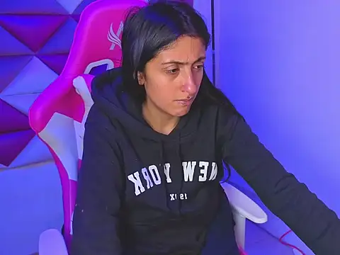 Snapshot of Cameron_cutte chatting on 11.25.25 Cameron cutte online show from 11.25.25