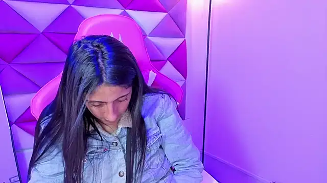 Snapshot of Cameron_cutte chatting on 02.13.26 Cameron cutte online show from 02.13.26