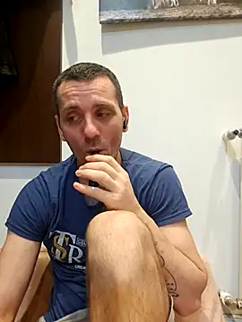 Snapshot of Aian09 chatting on 03.14.25 Aian09 online show from 03.14.25