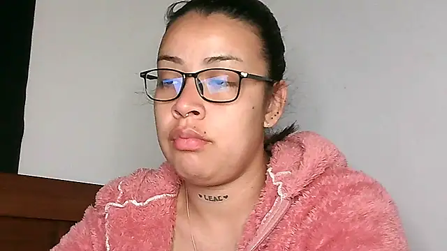 salome  hills1 online show from 03.20.26