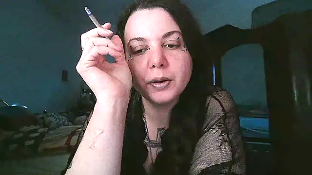 Snapshot of AliceBehind chatting on 03.19.26 AliceBehind online show from 03.19.26