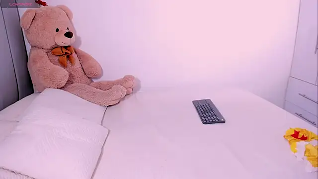 DannaHyde online show from 11.02.25