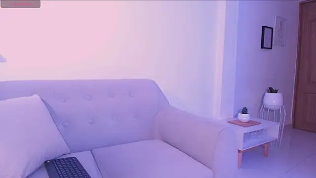 DannaHyde online show from 11.21.25