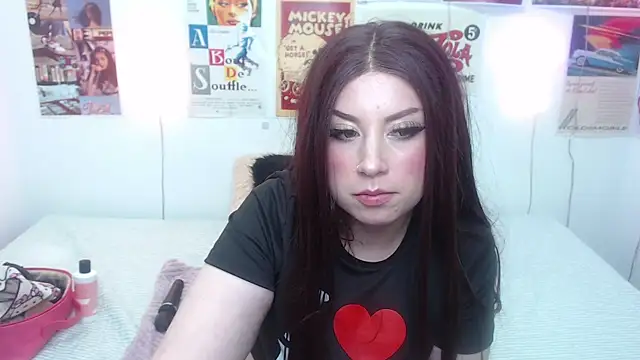 Snapshot of ari_rossee chatting on 02.28.25 ari rossee online show from 02.28.25