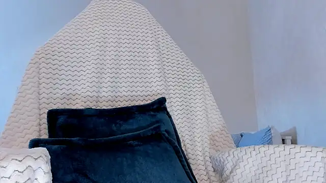 Britney Ross online show from 03.22.25