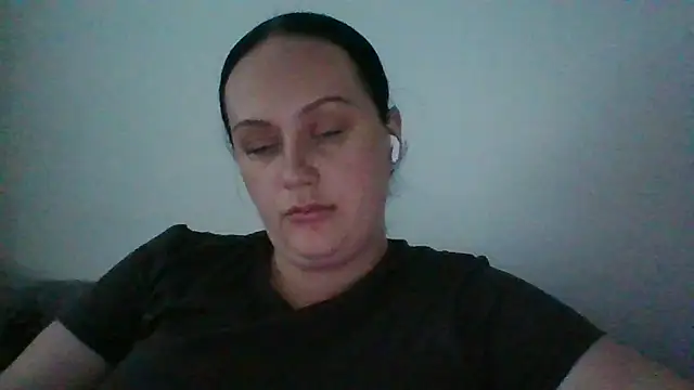 Snapshot of CurvyQueen2023 chatting on 09.21.25 CurvyQueen2023 online show from 09.21.25