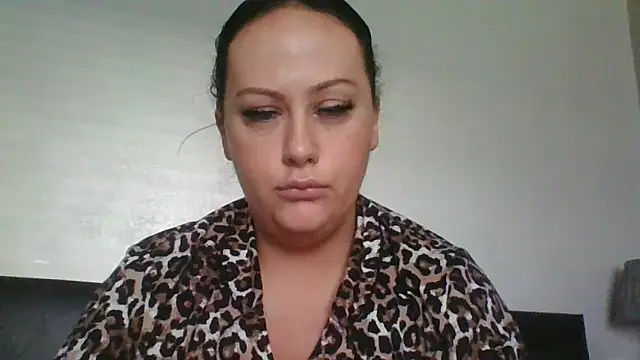 CurvyQueen2023 online show from 12.02.25