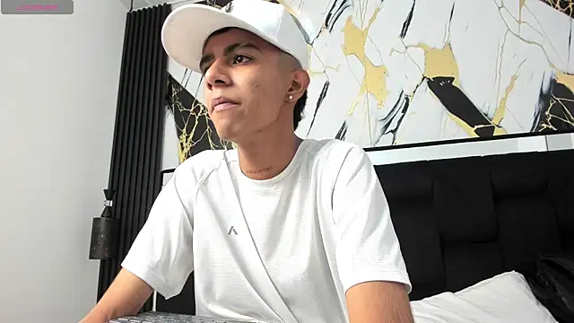 Snapshot of dikey_62 chatting on 01.11.25 dikey 62 online show from 01.11.25